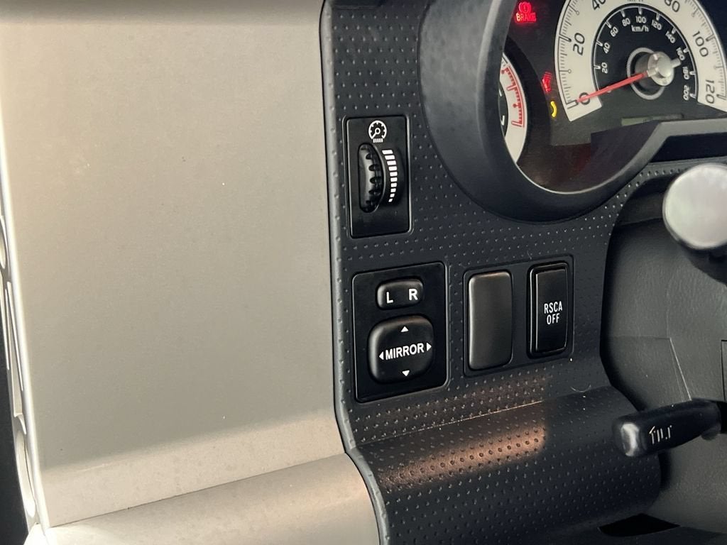 2010 Toyota FJ Cruiser 4WD 4dr Auto (Natl)