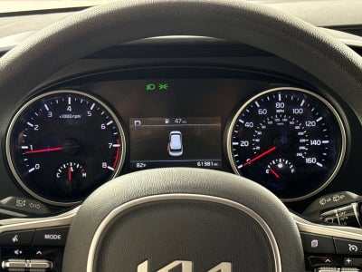 2023 Kia Carnival LX