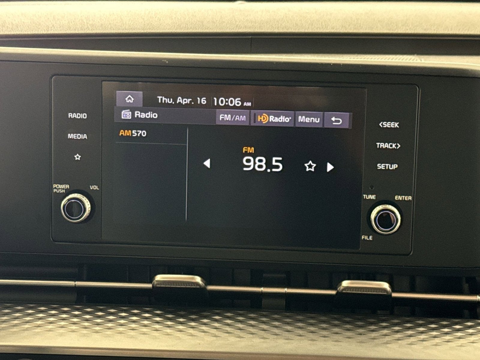 2023 Kia Carnival LX