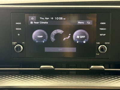 2023 Kia Carnival LX
