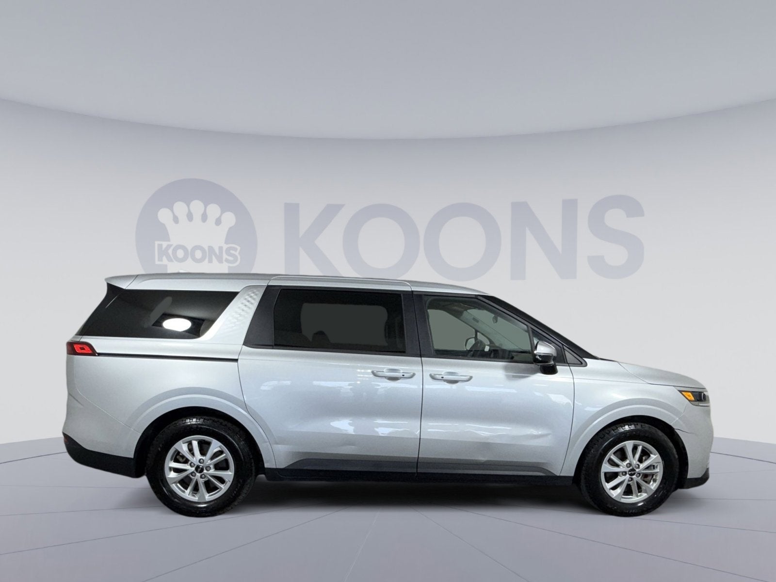 2023 Kia Carnival LX