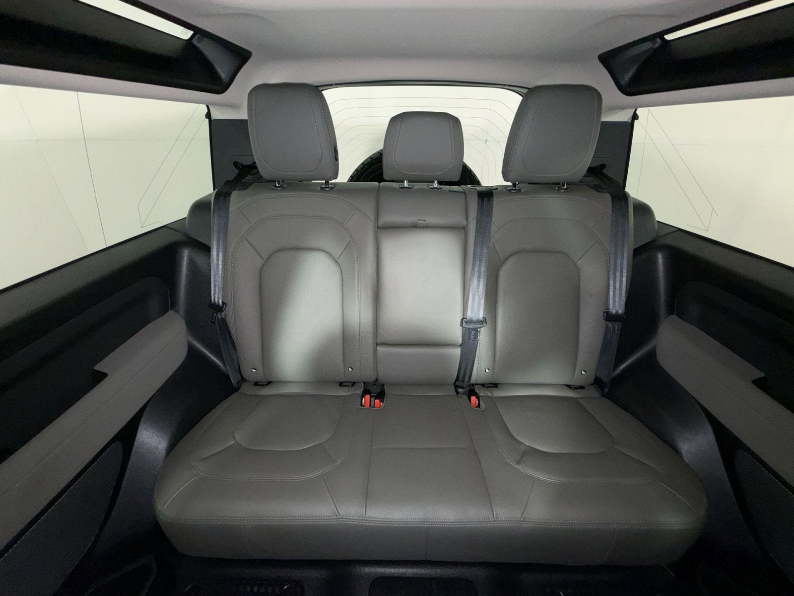 2023 Land Rover Defender S