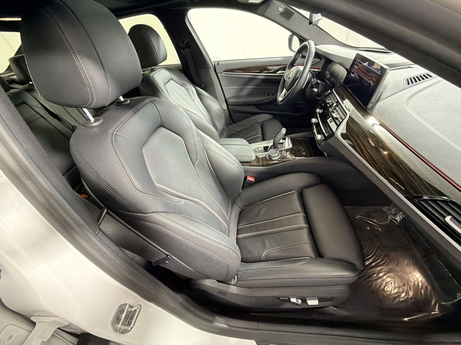 2023 BMW 5 Series 540i xDrive