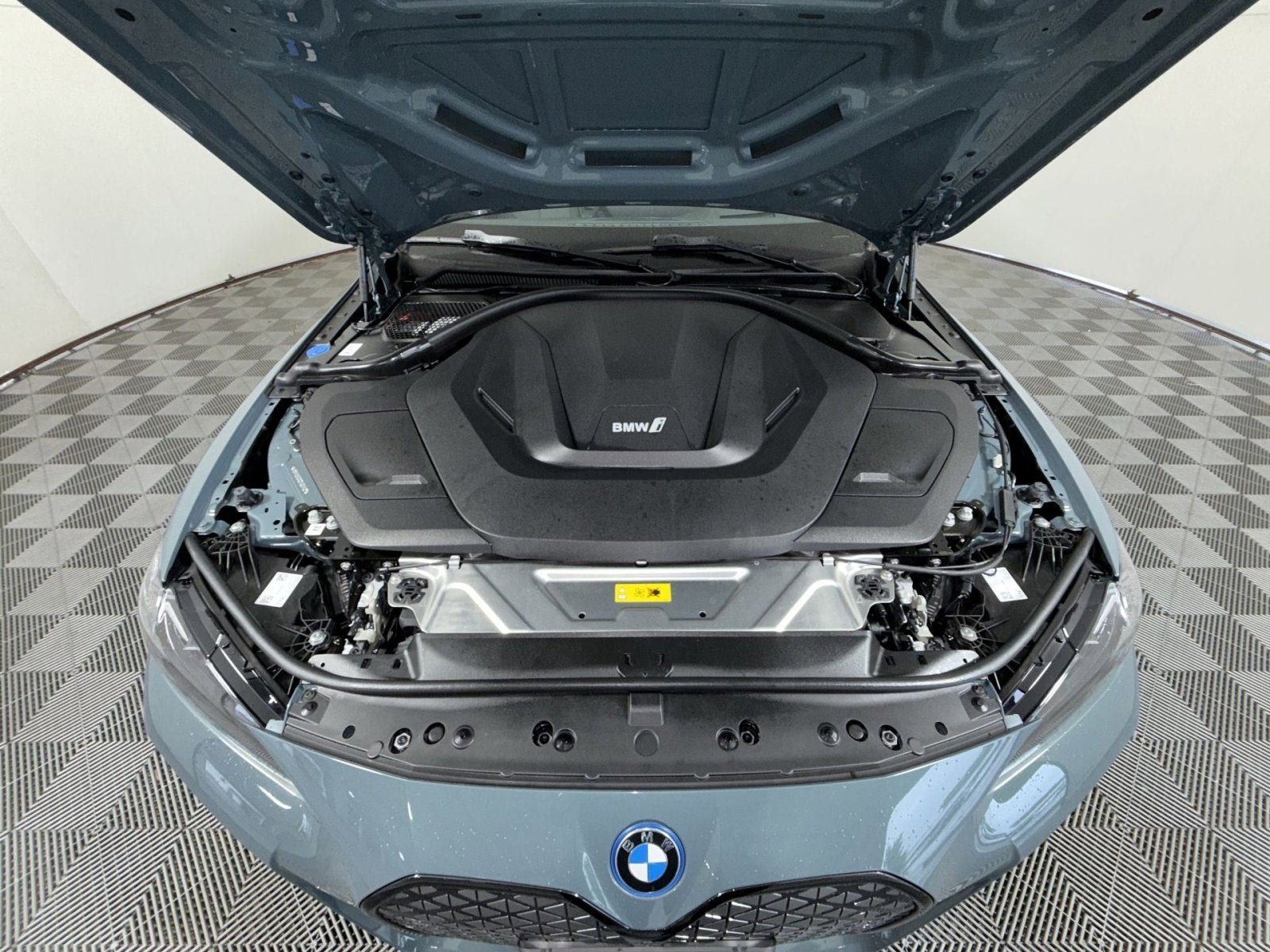 2025 BMW i4 xDrive40