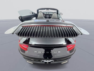 2018 Porsche 911 Carrera