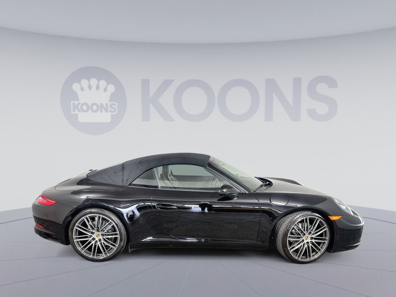 2018 Porsche 911 Carrera