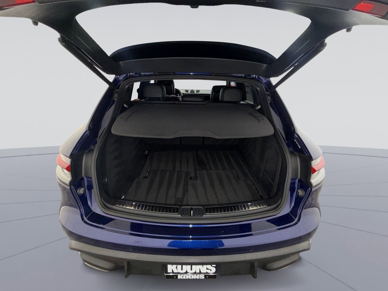 2022 Porsche Macan AWD