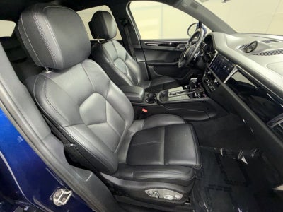 2022 Porsche Macan AWD