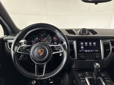 2018 Porsche Macan Macan