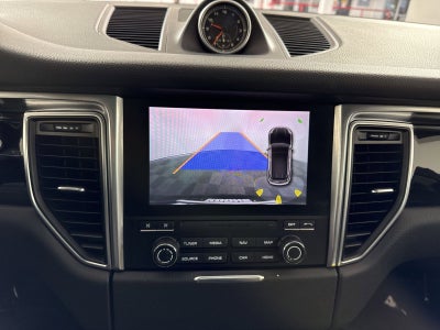 2018 Porsche Macan Macan