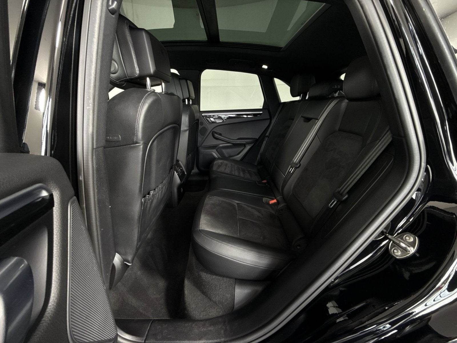 2018 Porsche Macan Macan