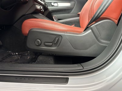 2020 Volvo XC40 Momentum