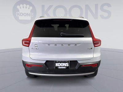 2020 Volvo XC40 Momentum