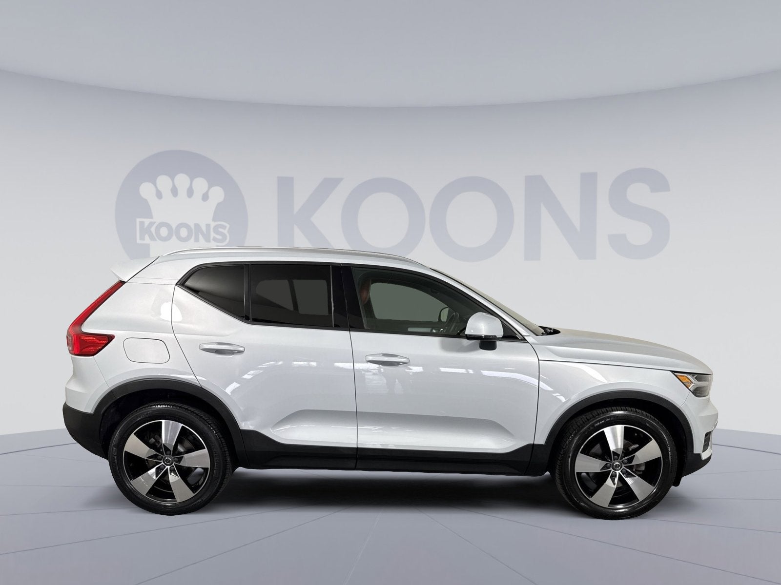 2020 Volvo XC40 Momentum
