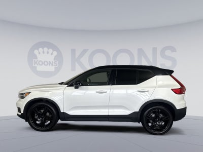 2020 Volvo XC40 R-Design