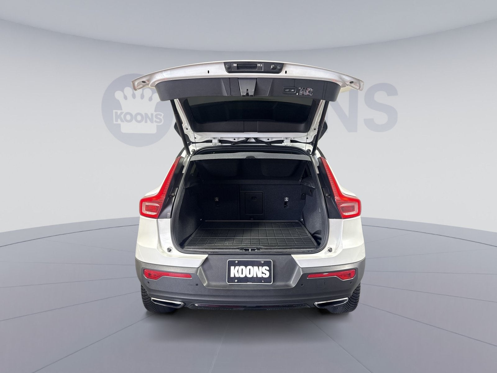 2020 Volvo XC40 R-Design