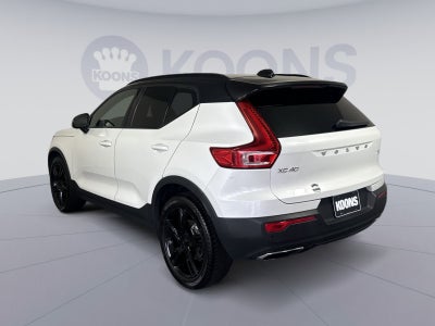 2020 Volvo XC40 R-Design
