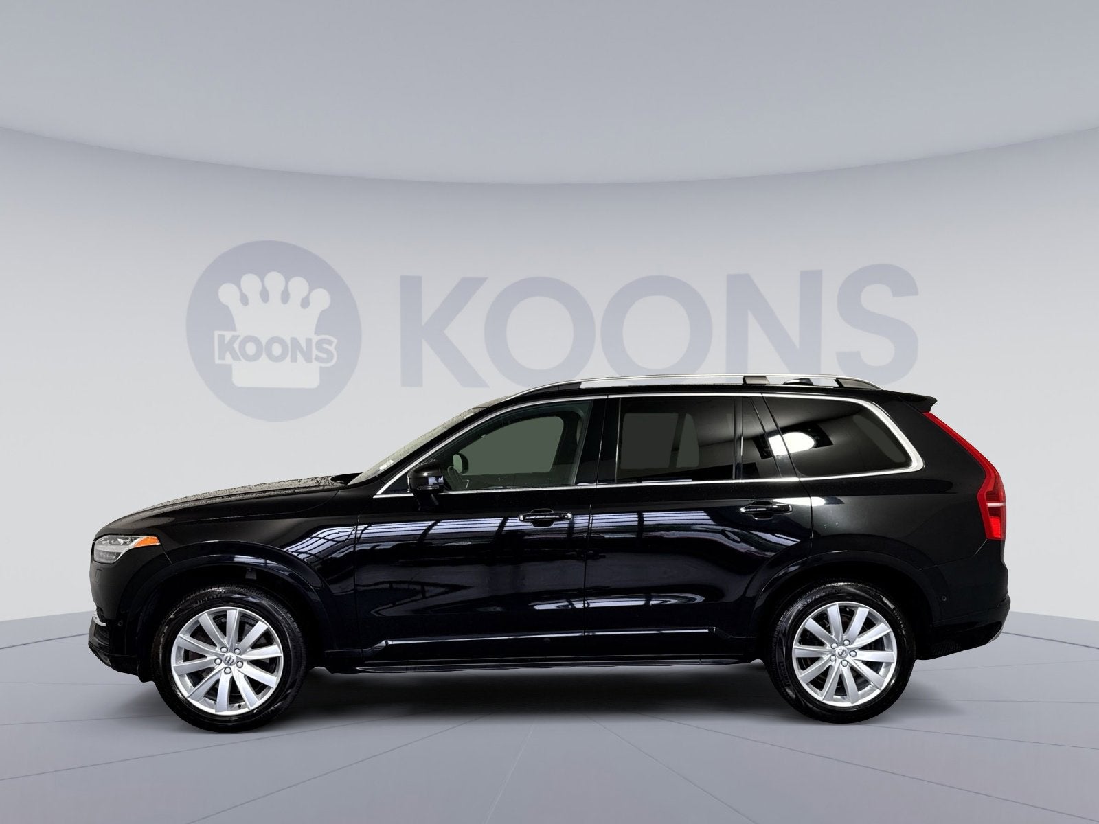 2019 Volvo XC90 Momentum