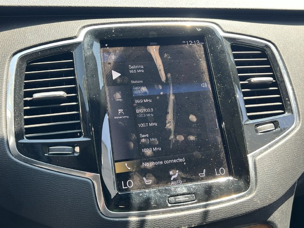 2022 Volvo XC90 Momentum