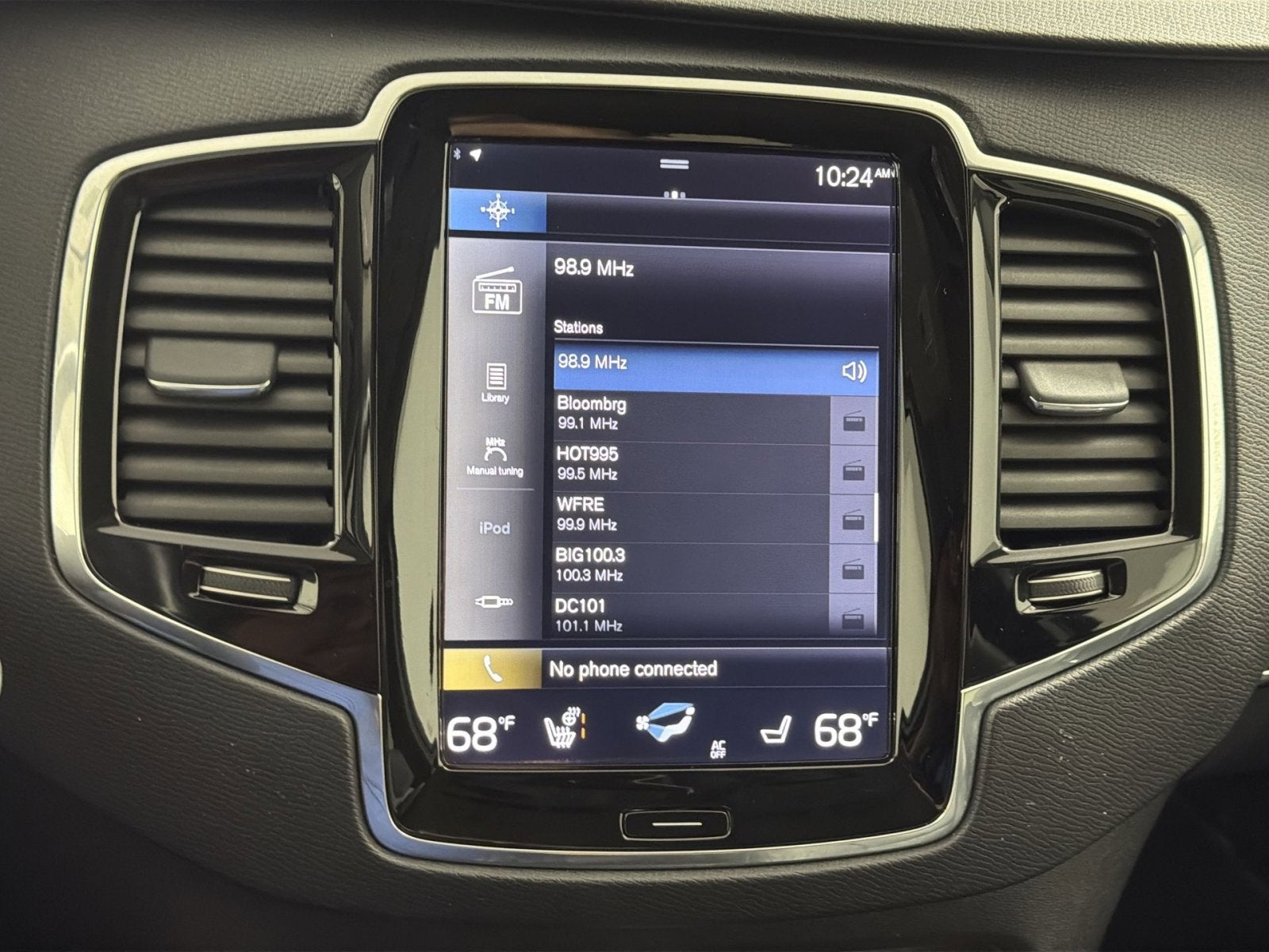 2017 Volvo XC90 Momentum