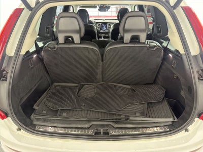 2017 Volvo XC90 Momentum