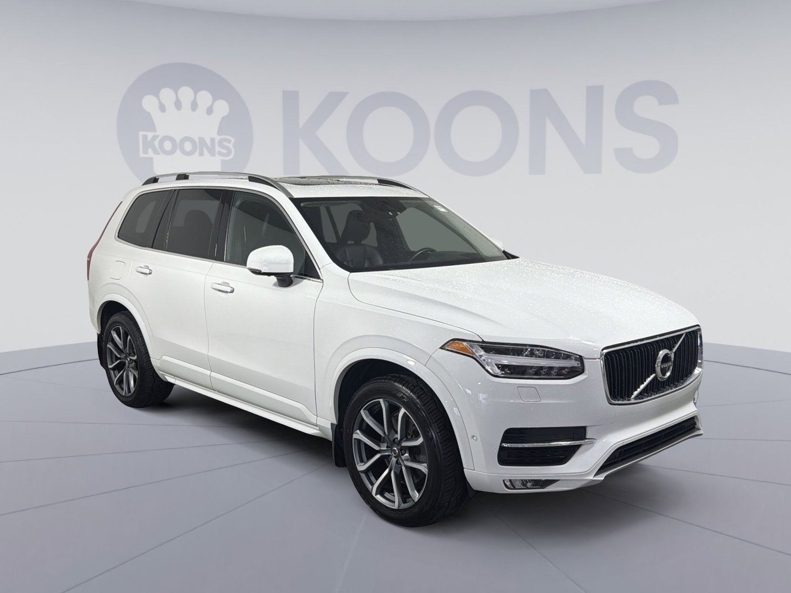 2017 Volvo XC90 Momentum