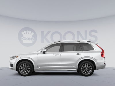 2022 Volvo XC90 Momentum