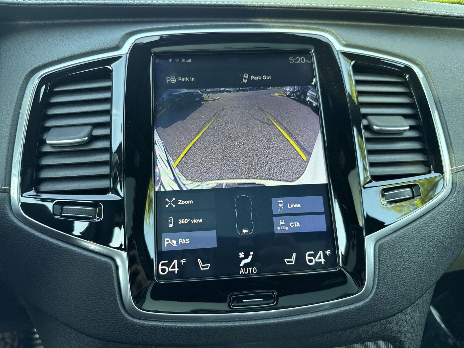 2019 Volvo XC90 R-Design