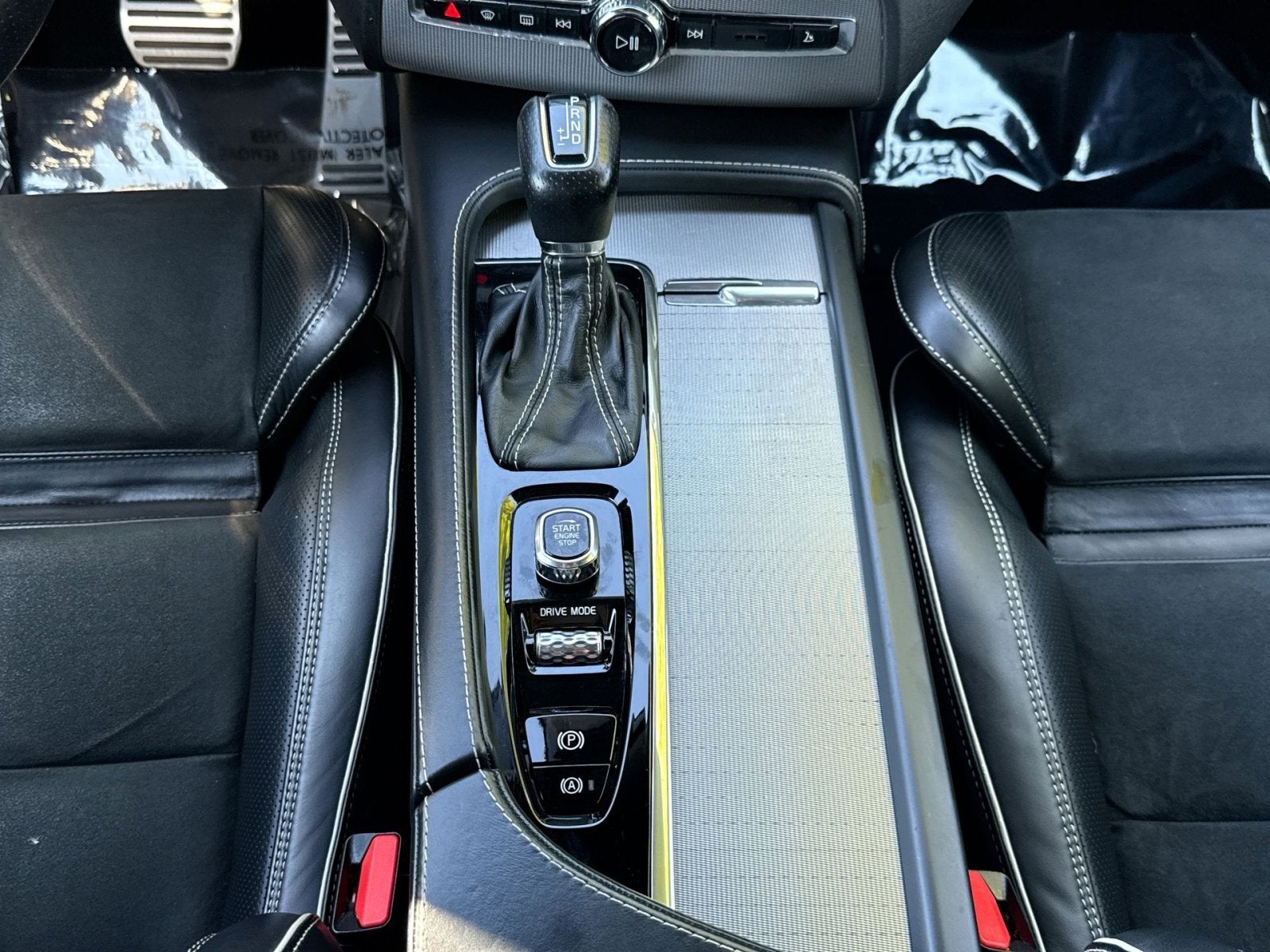 2019 Volvo XC90 R-Design