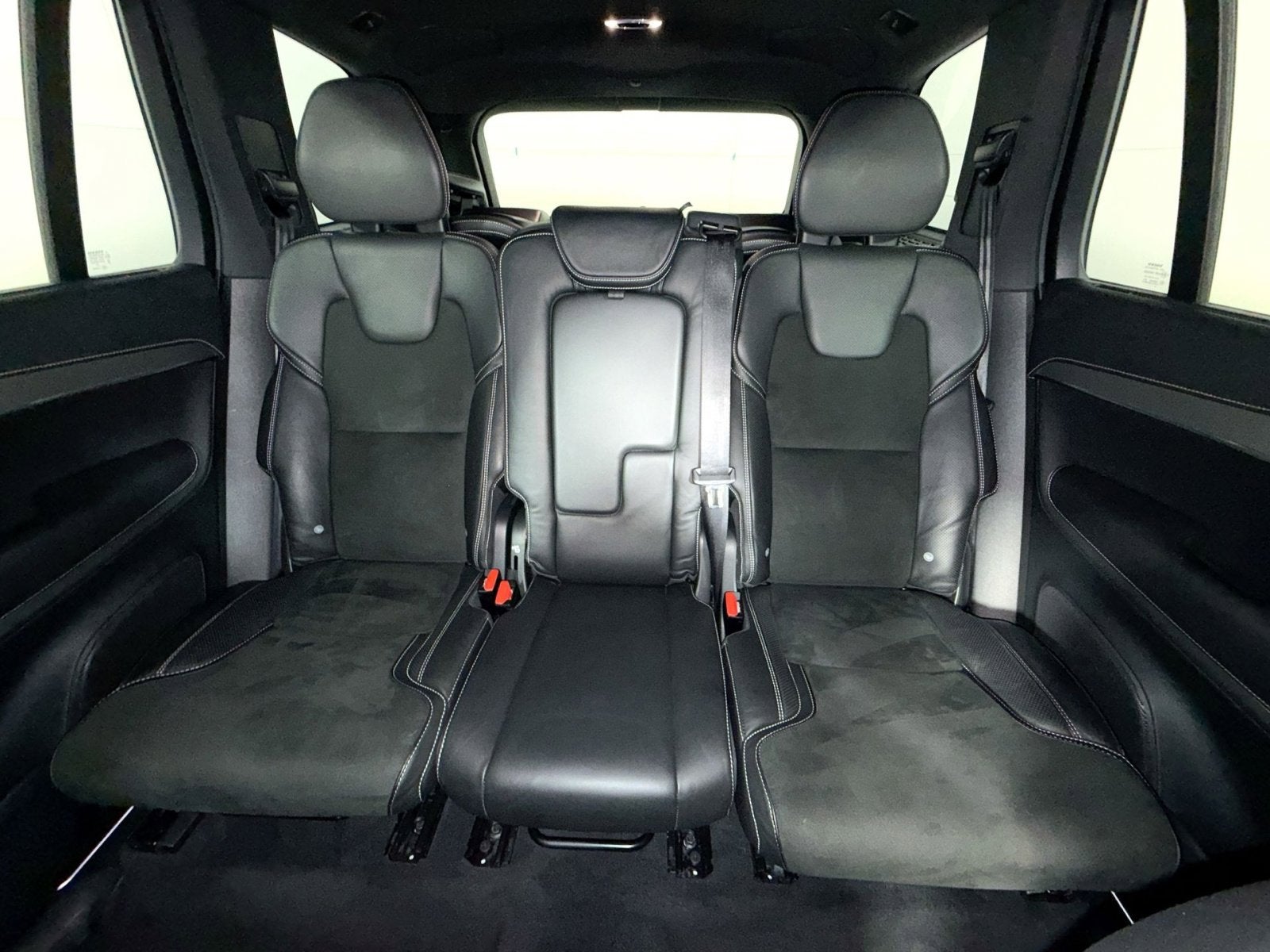 2019 Volvo XC90 R-Design