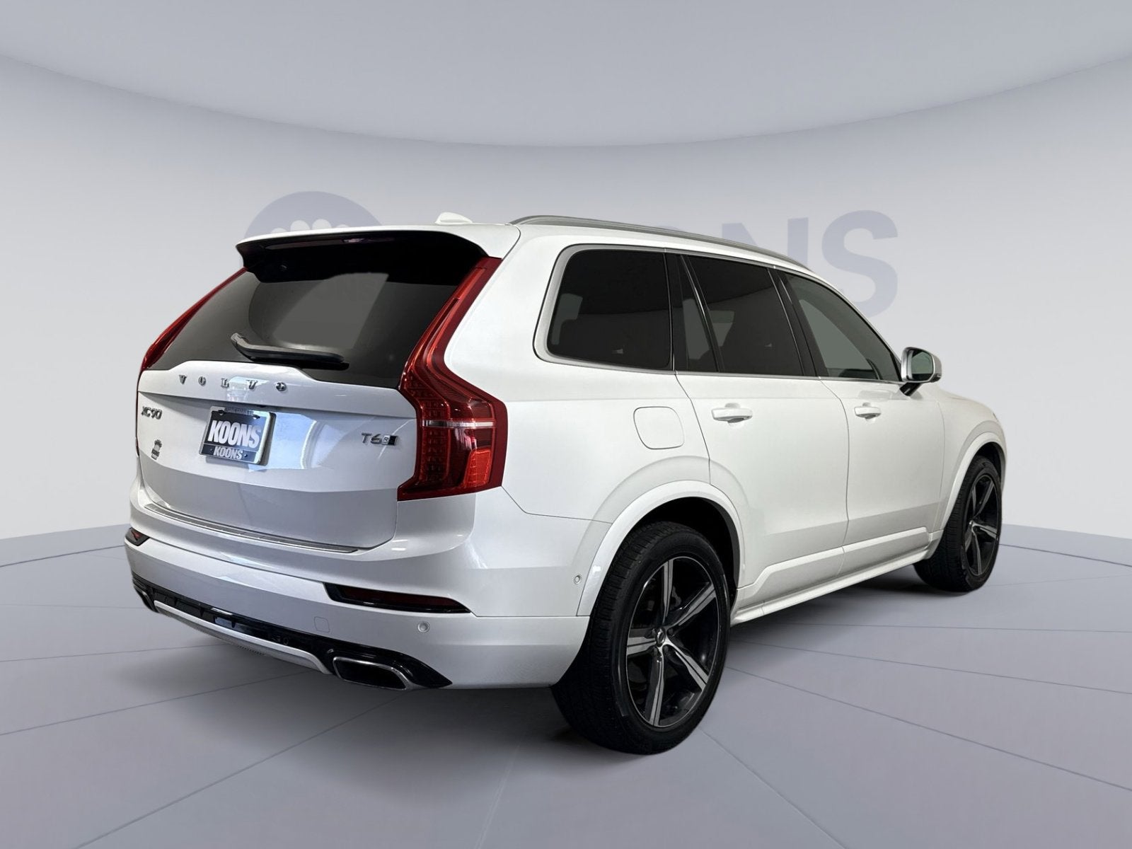 2019 Volvo XC90 R-Design
