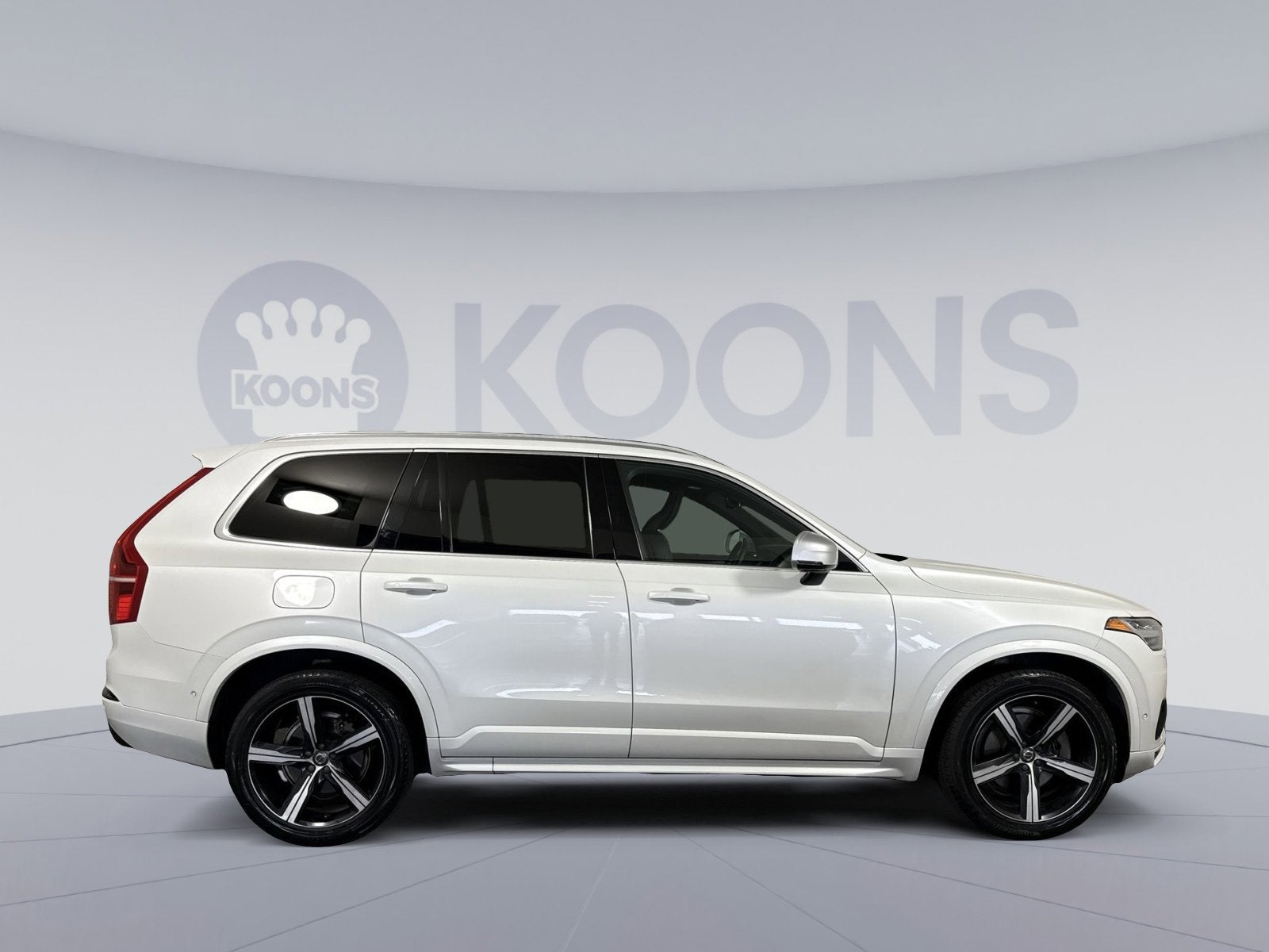 2019 Volvo XC90 R-Design