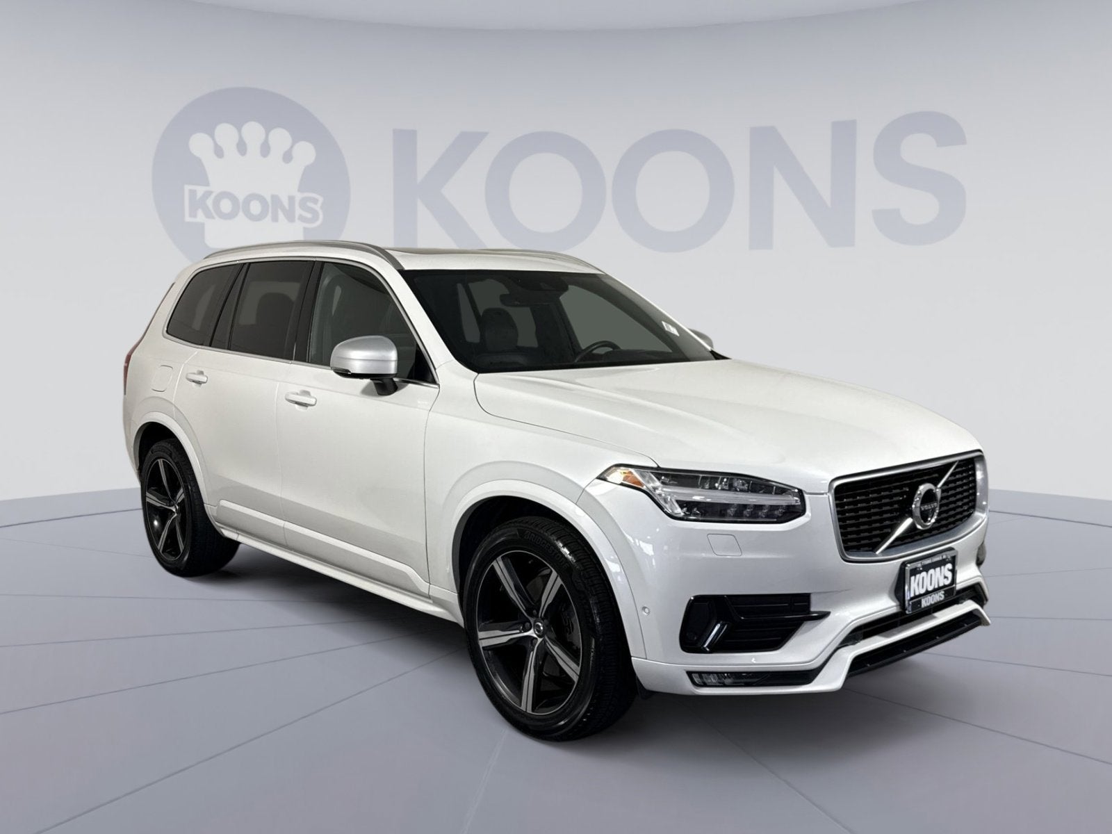 2019 Volvo XC90 R-Design