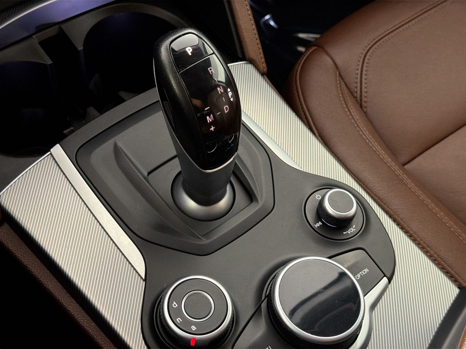 2018 Alfa Romeo Stelvio Sport